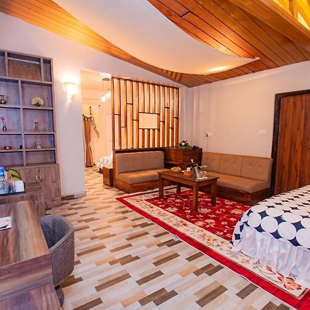 Busy Bee Resort, Pokhara Exterior photo