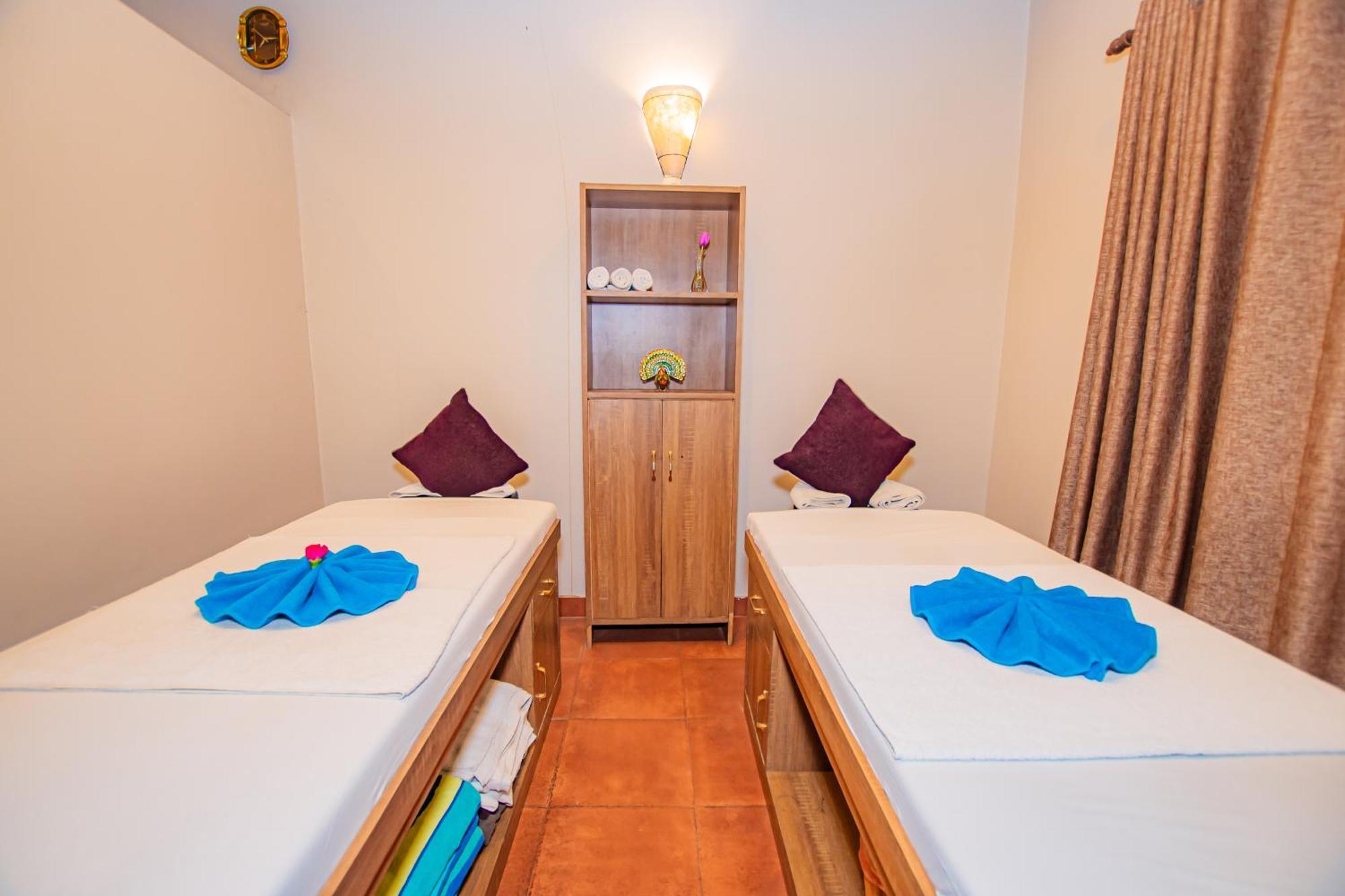 Busy Bee Resort, Pokhara Exterior photo