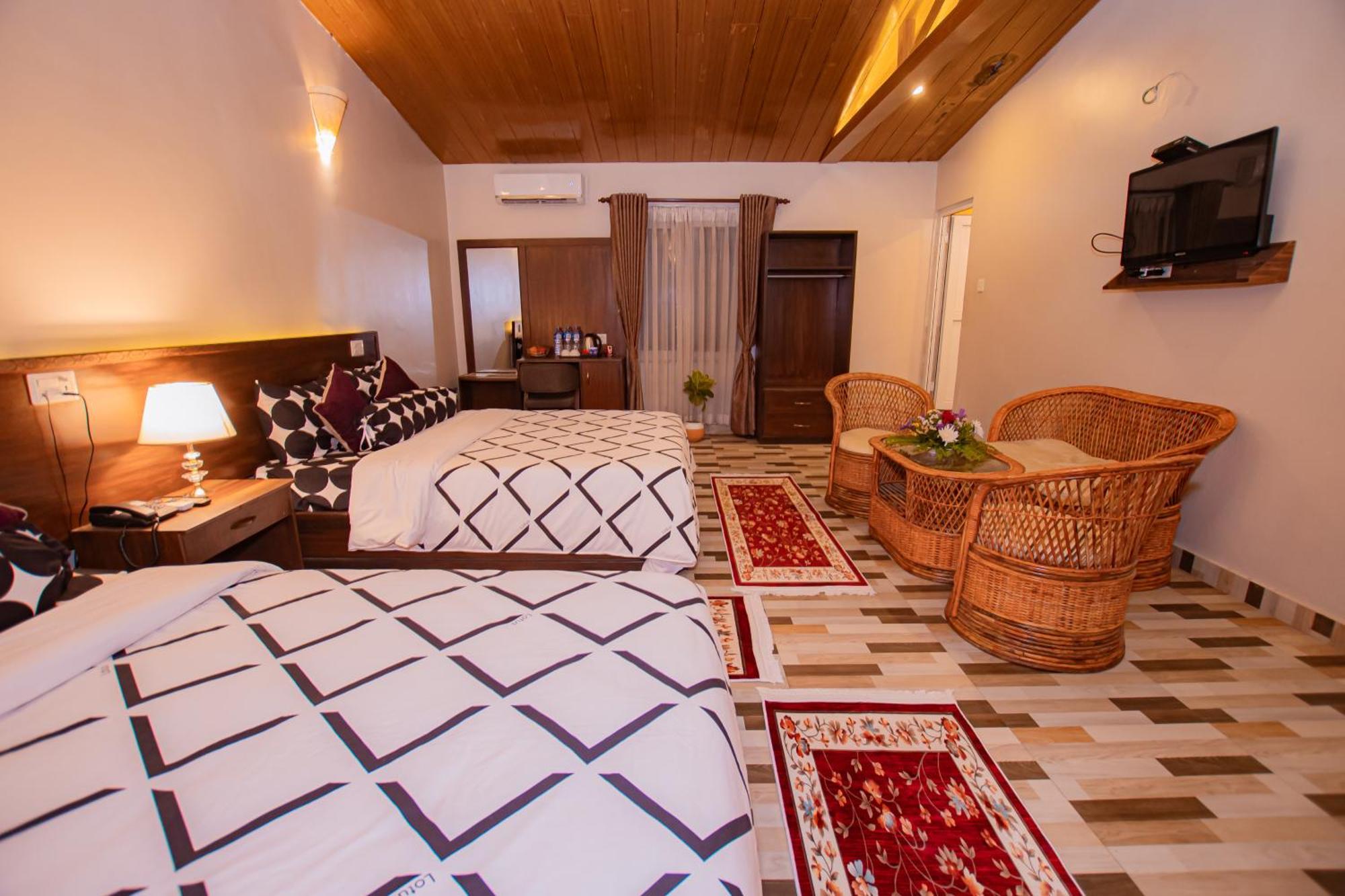 Busy Bee Resort, Pokhara Exterior photo