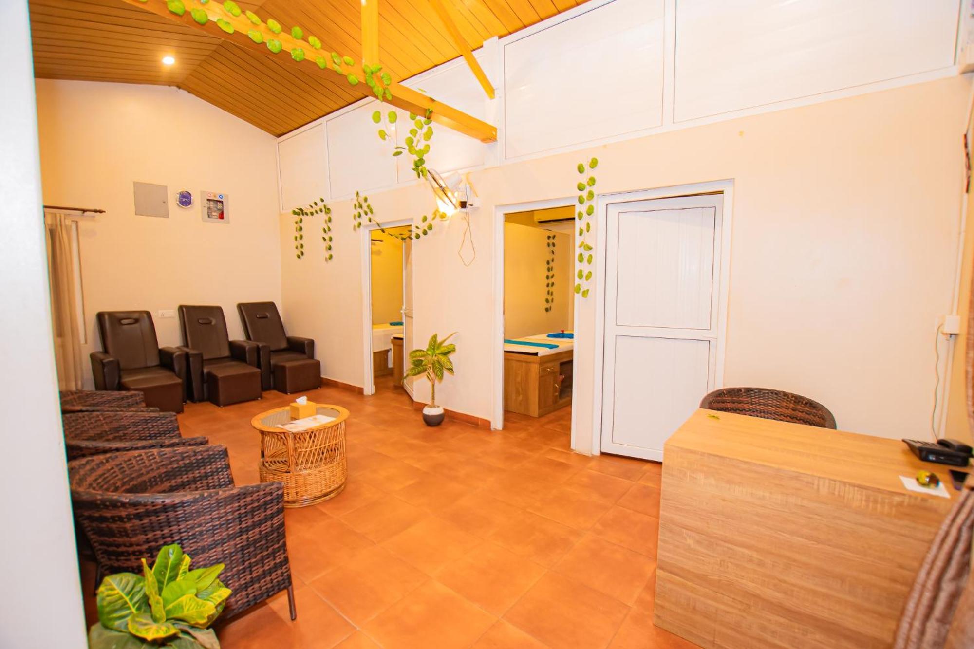 Busy Bee Resort, Pokhara Exterior photo
