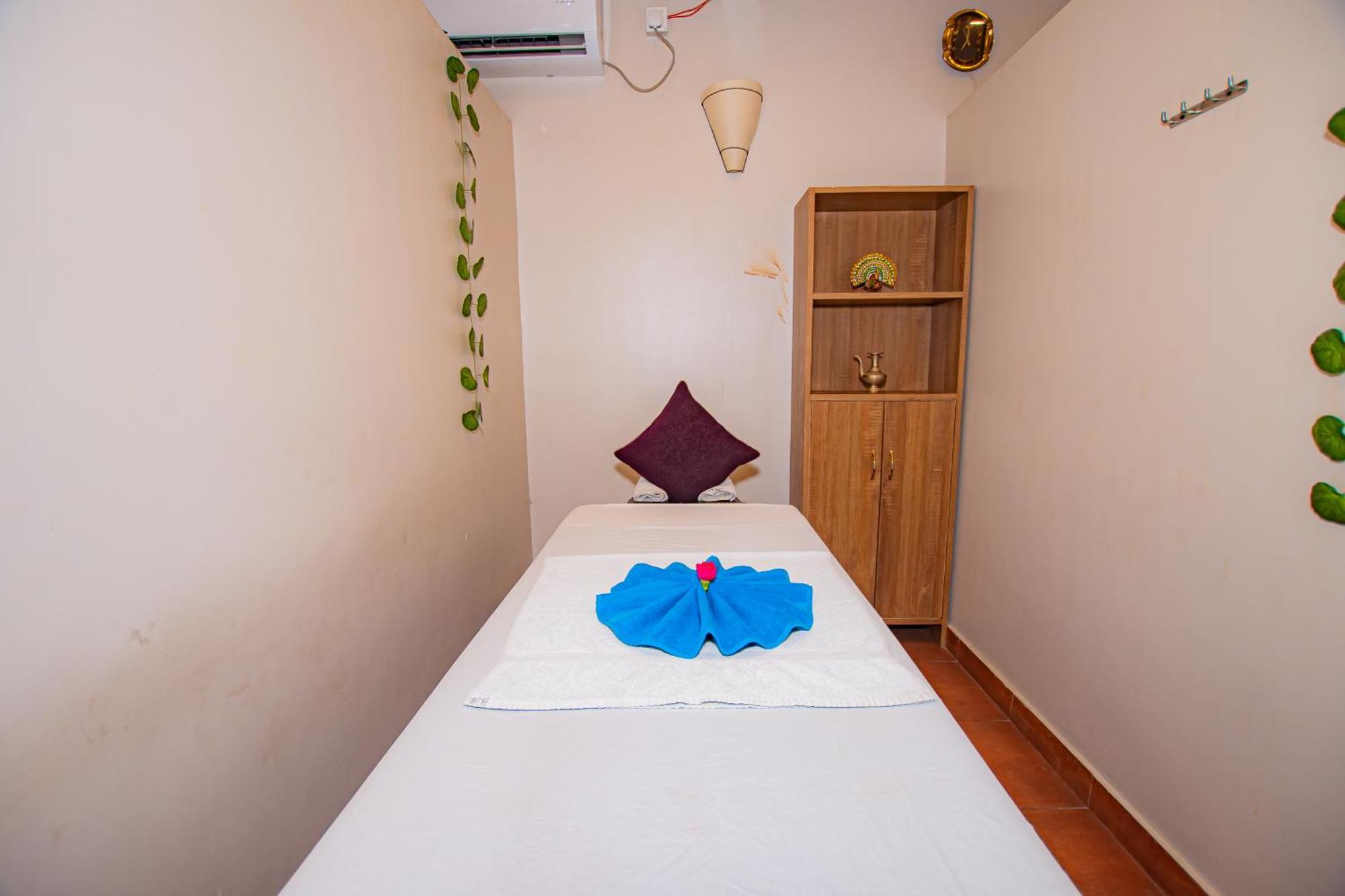 Busy Bee Resort, Pokhara Exterior photo