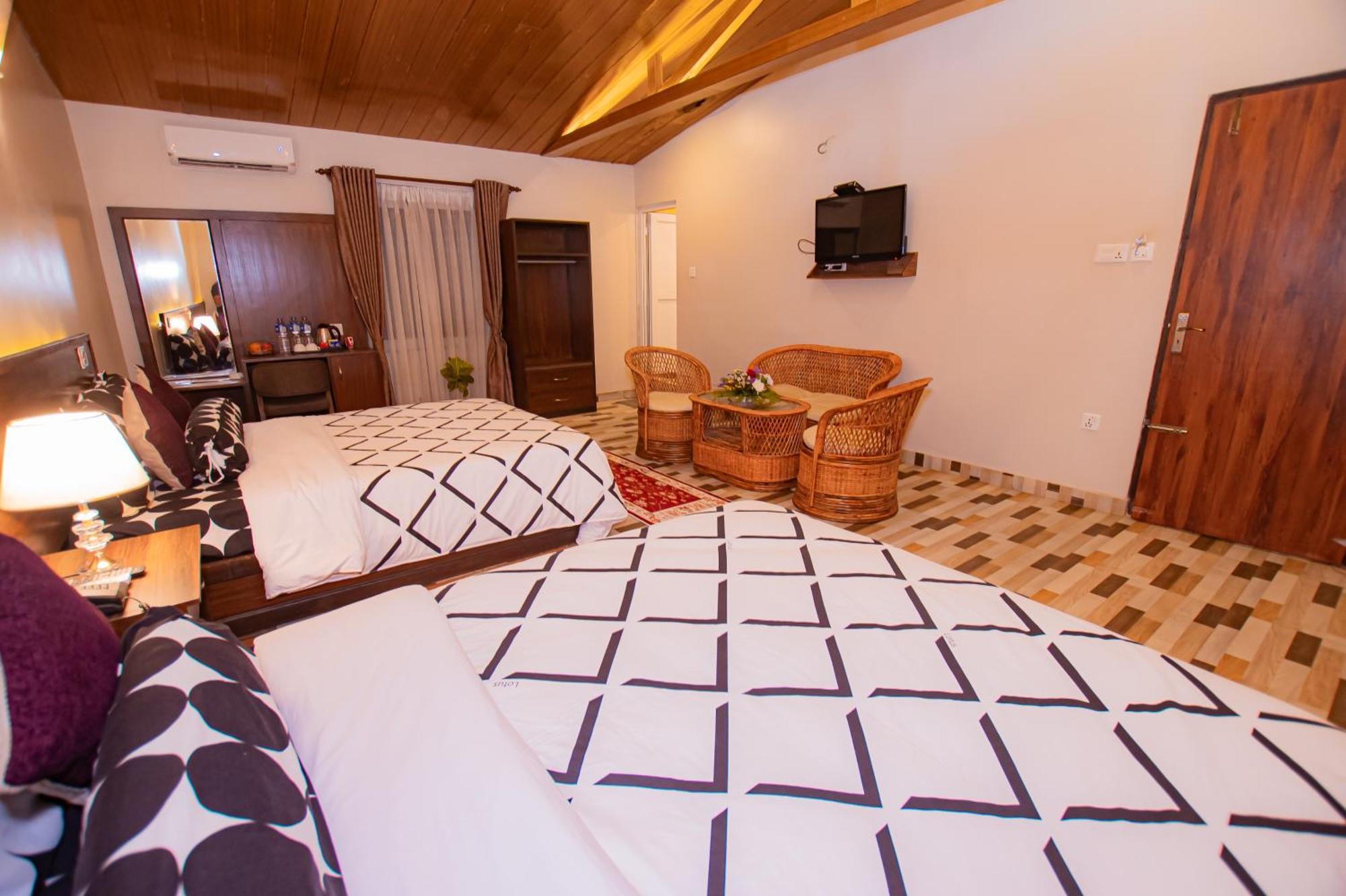 Busy Bee Resort, Pokhara Exterior photo