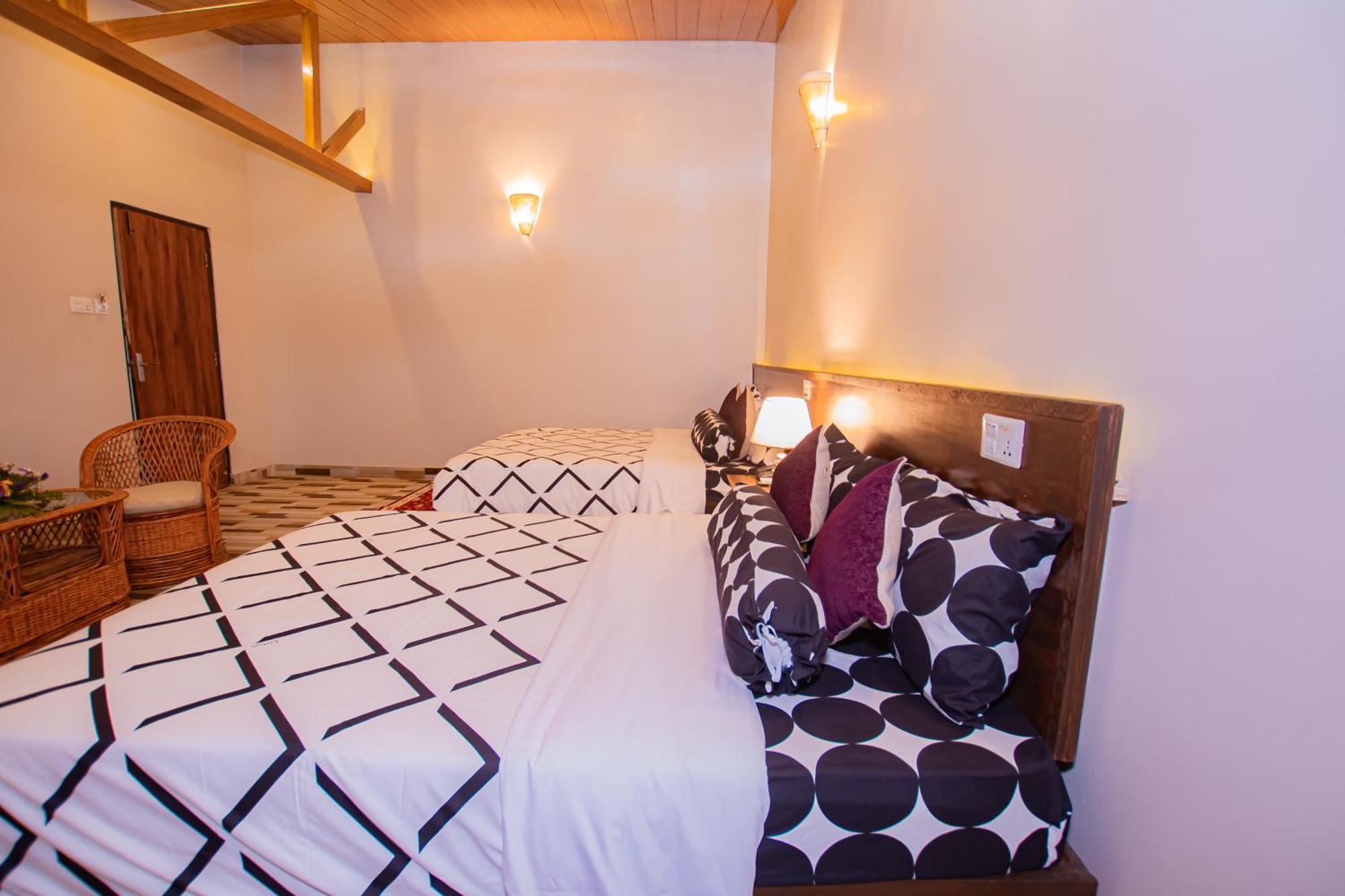 Busy Bee Resort, Pokhara Exterior photo