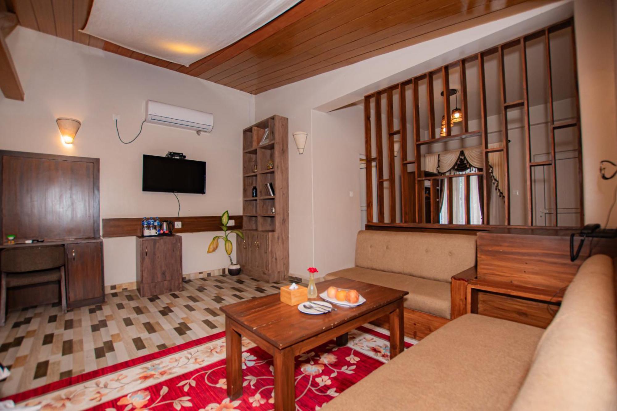 Busy Bee Resort, Pokhara Exterior photo