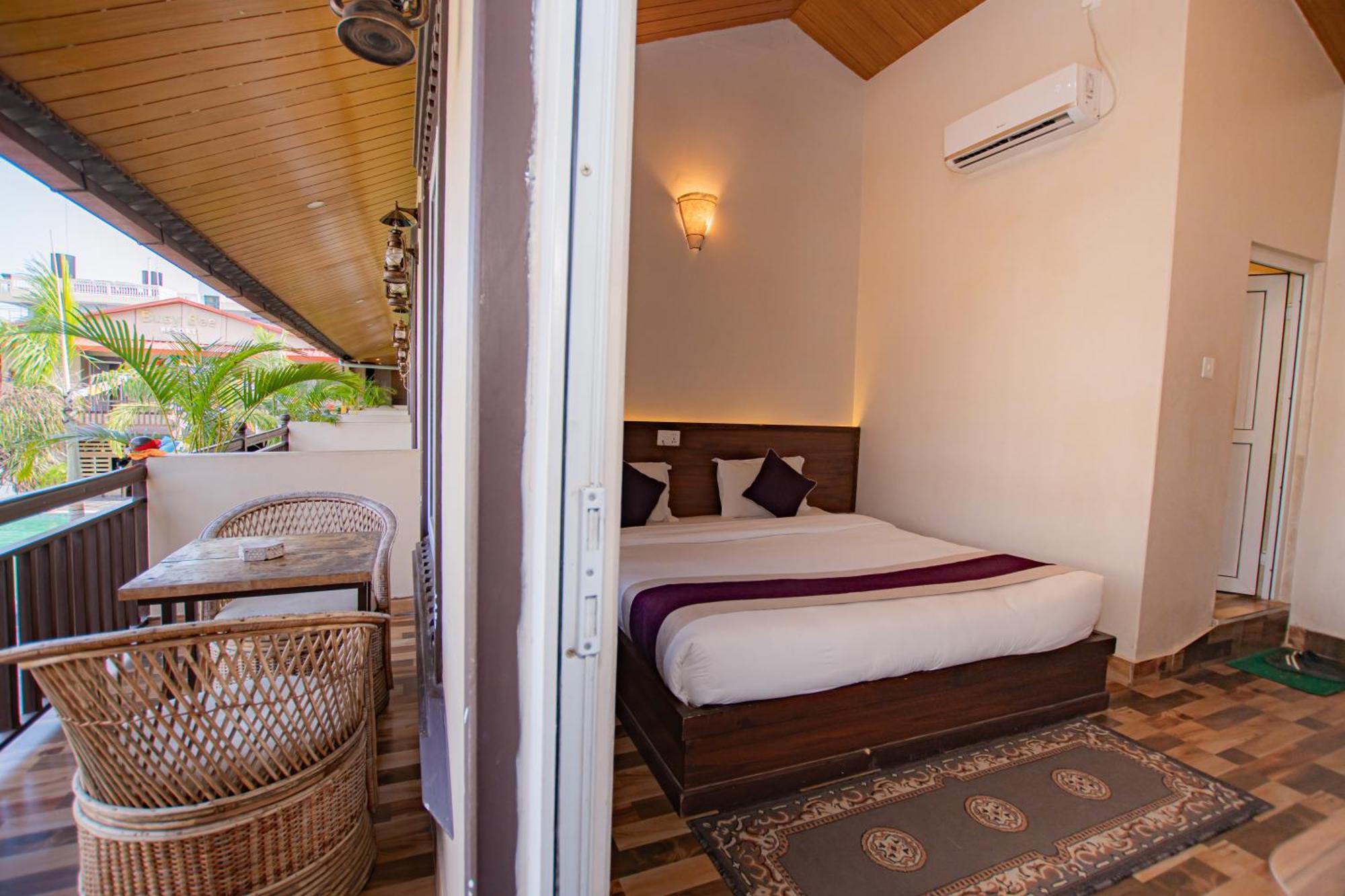 Busy Bee Resort, Pokhara Exterior photo