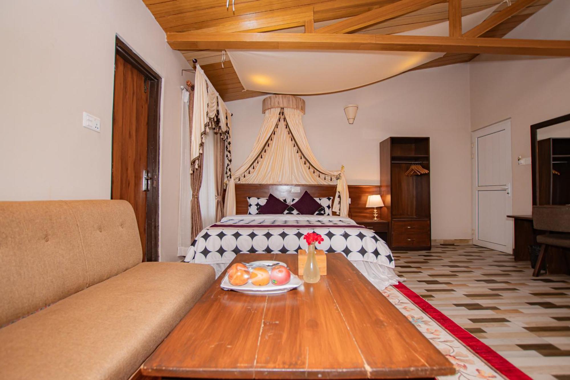 Busy Bee Resort, Pokhara Exterior photo
