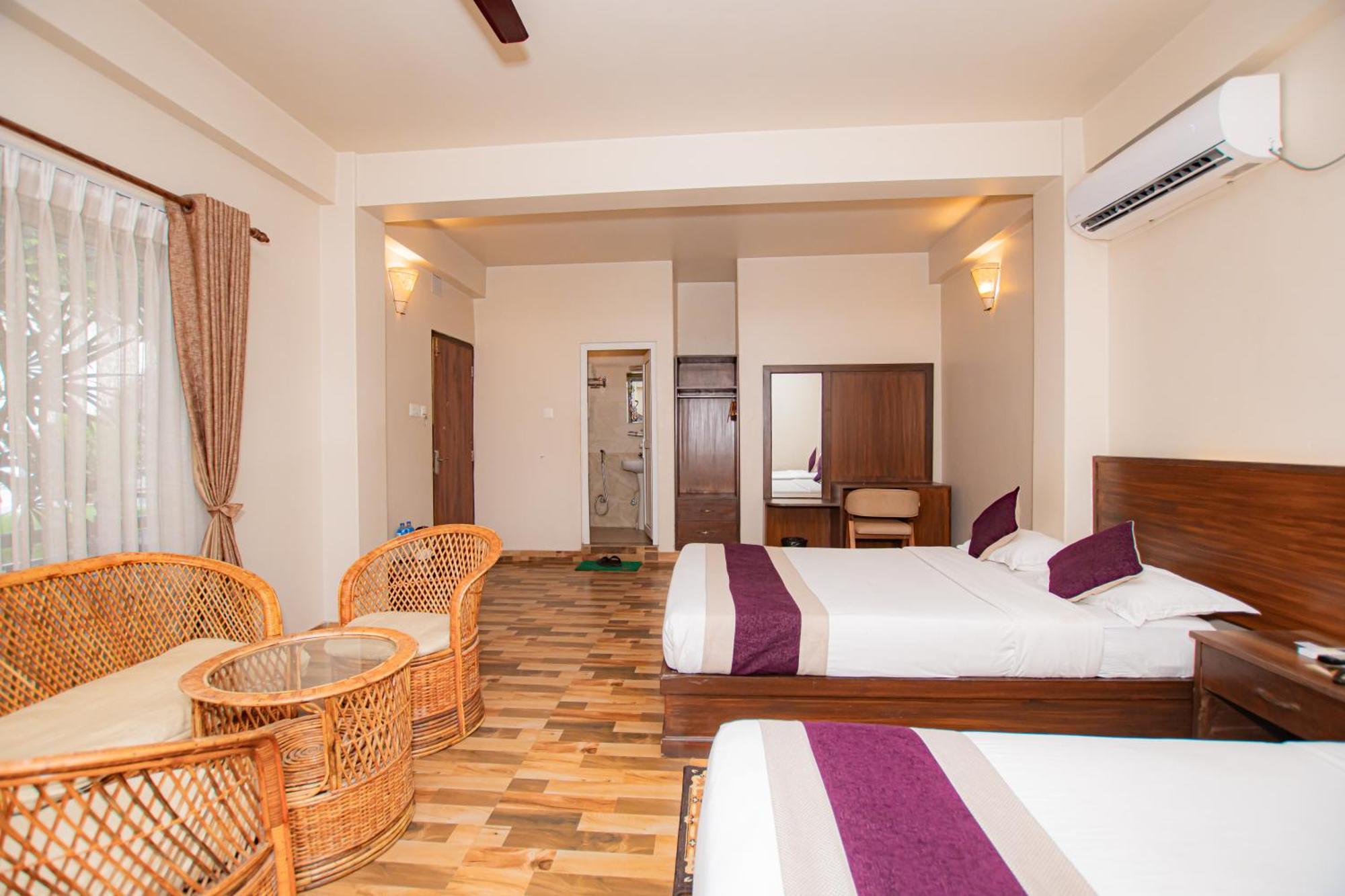 Busy Bee Resort, Pokhara Exterior photo